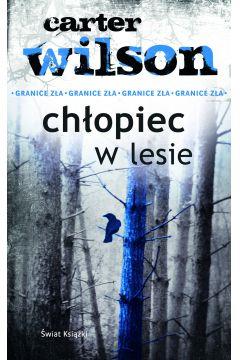 Chłopiec w lesie