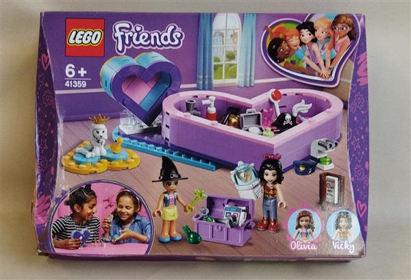 LEGO FRIENDS PUDEŁKO W KSZTAŁCIE SERCA.