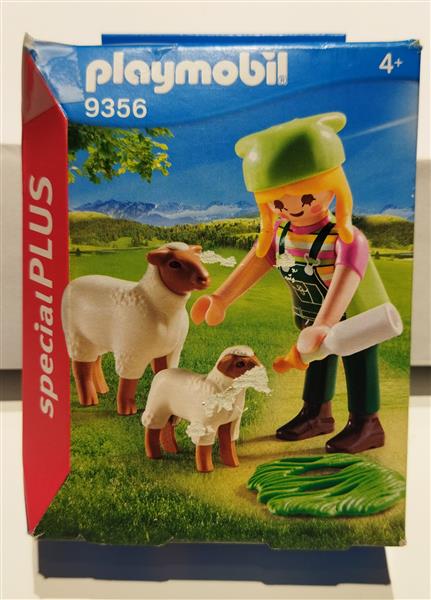 PLAYMOBIL - FARMERKA Z OWIECZKAMI 9356